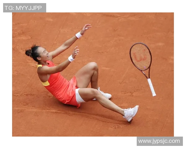 国旗下的足球巨星们展现激情与荣耀的精彩瞬间 国旗下的足球巨星们展现激情与荣耀的精彩瞬间