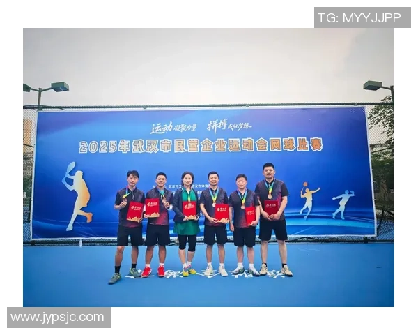 杭州网球队的成长历程与精英赛背后的奋斗与梦想 杭州网球队的成长历程与精英赛背后的奋斗与梦想