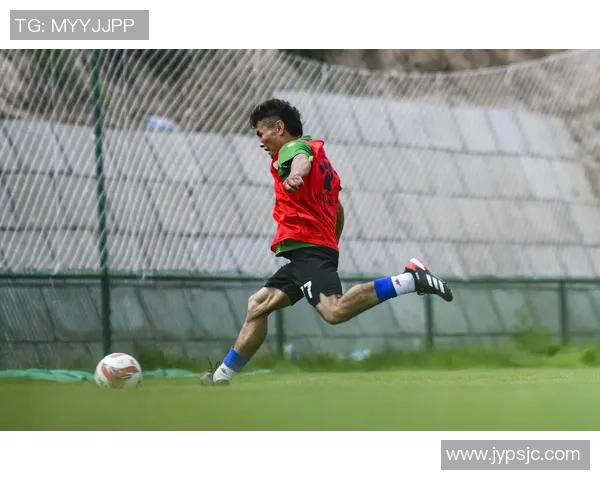 海外维族足球明星的崛起与影响力分析